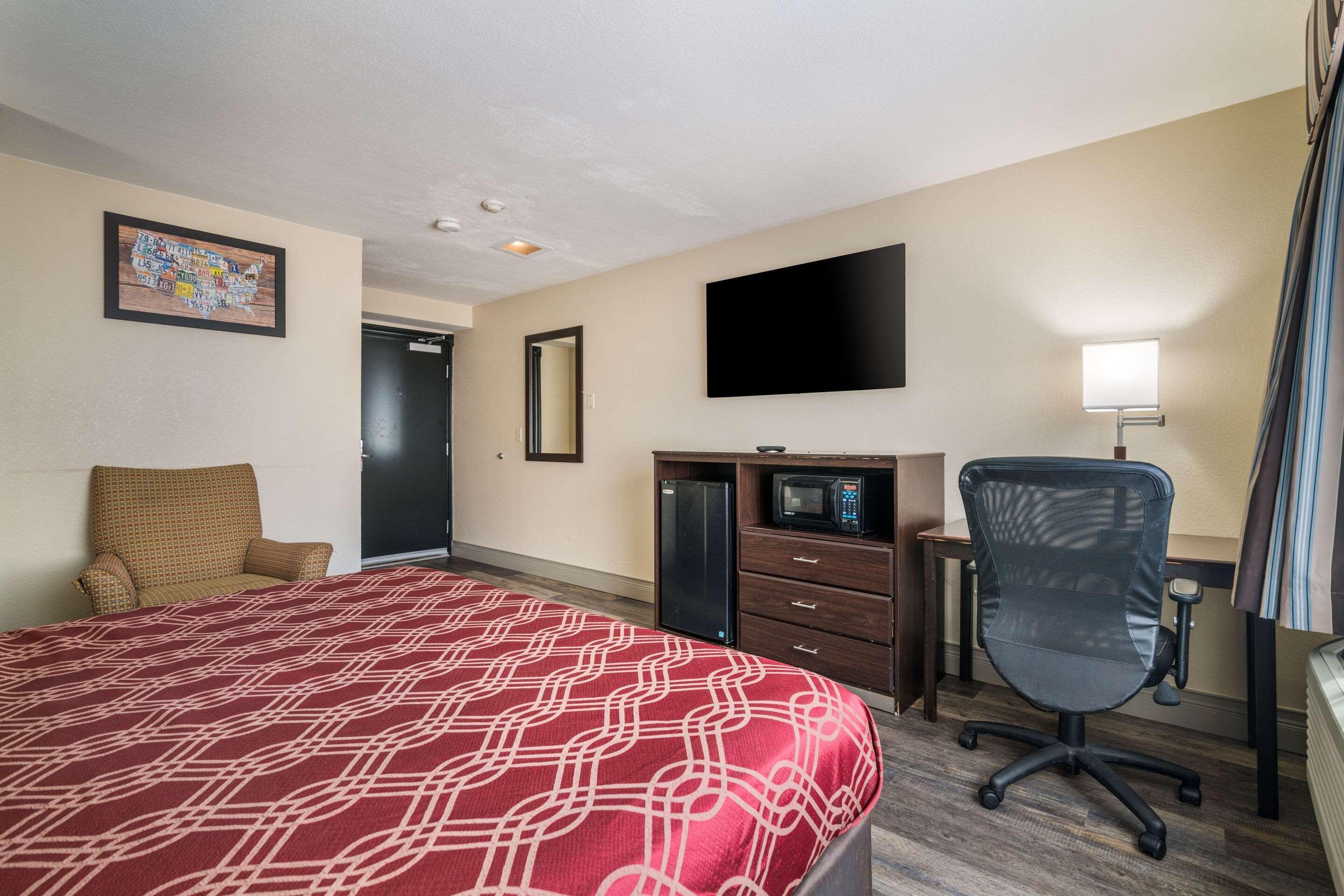 Econo Lodge Boston-Malden Exteriör bild