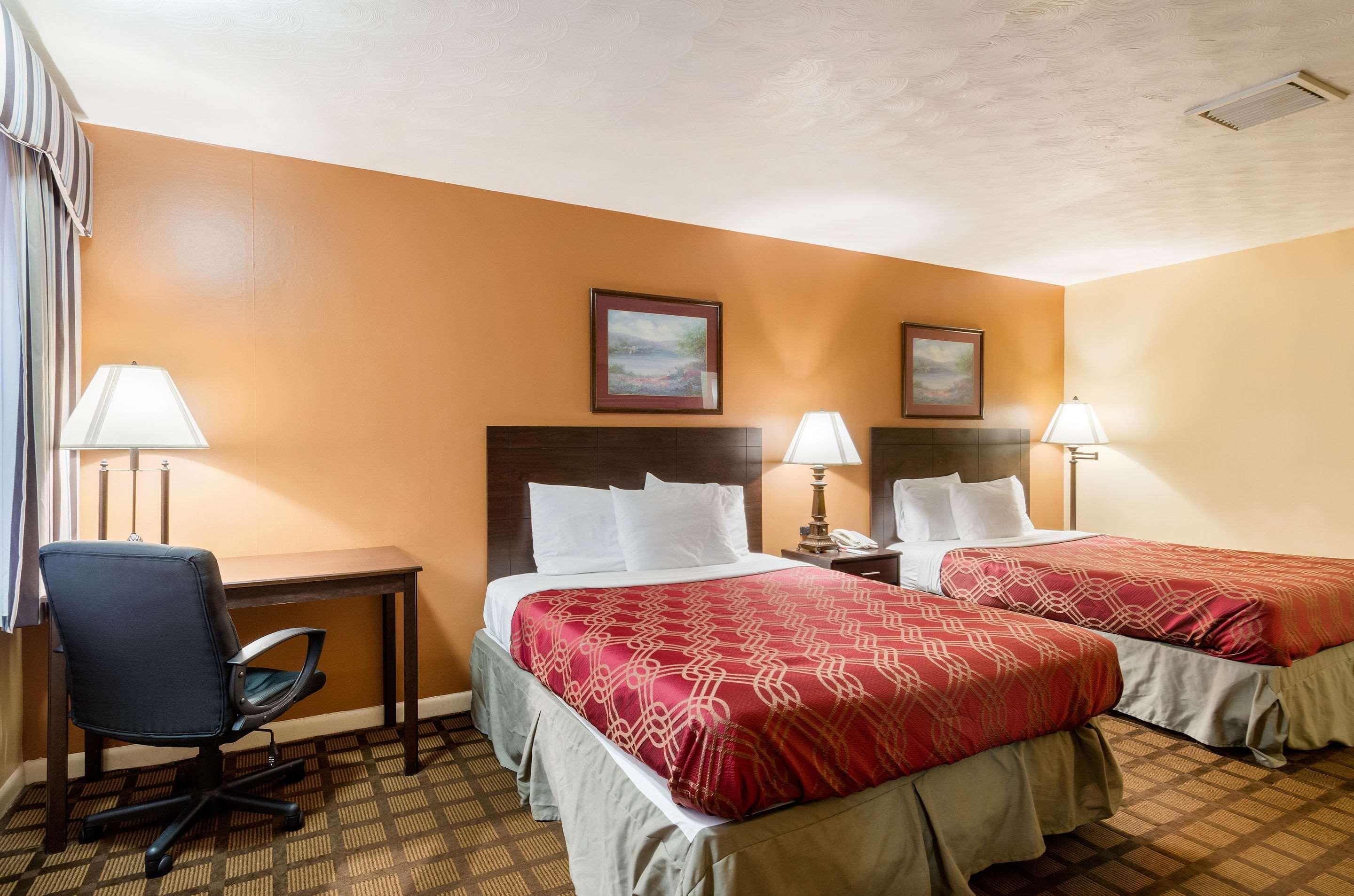 Econo Lodge Boston-Malden Exteriör bild