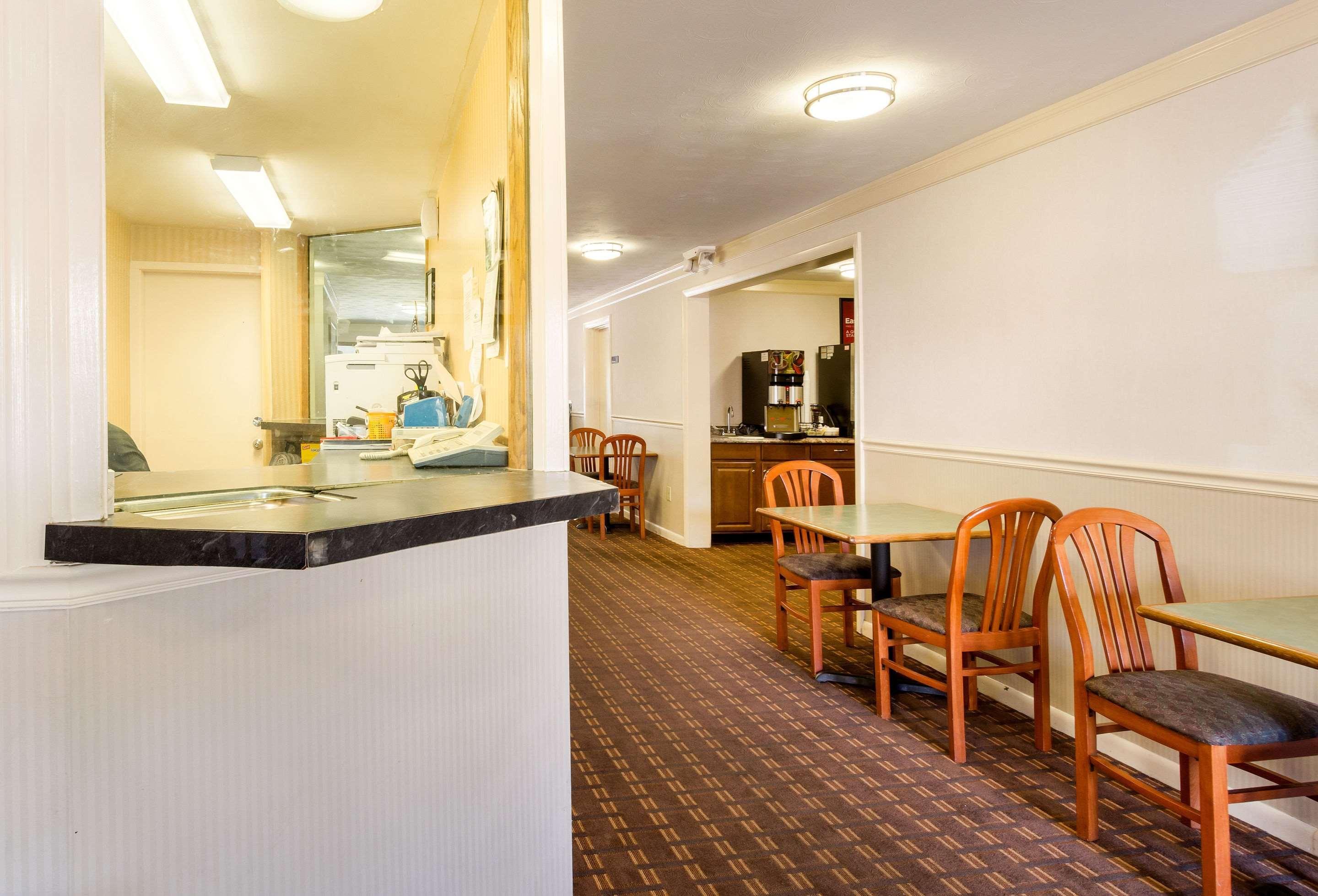 Econo Lodge Boston-Malden Exteriör bild