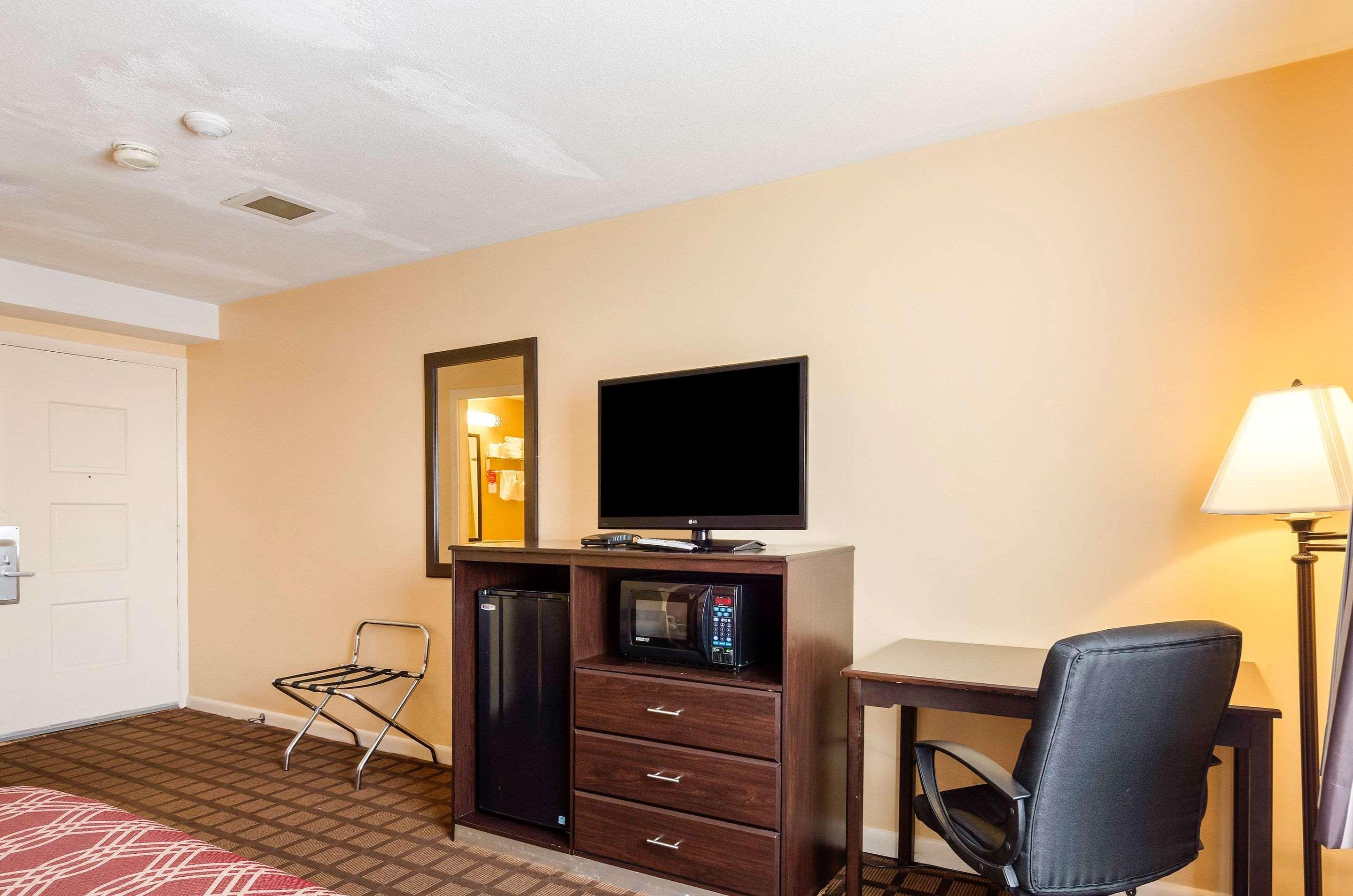 Econo Lodge Boston-Malden Exteriör bild