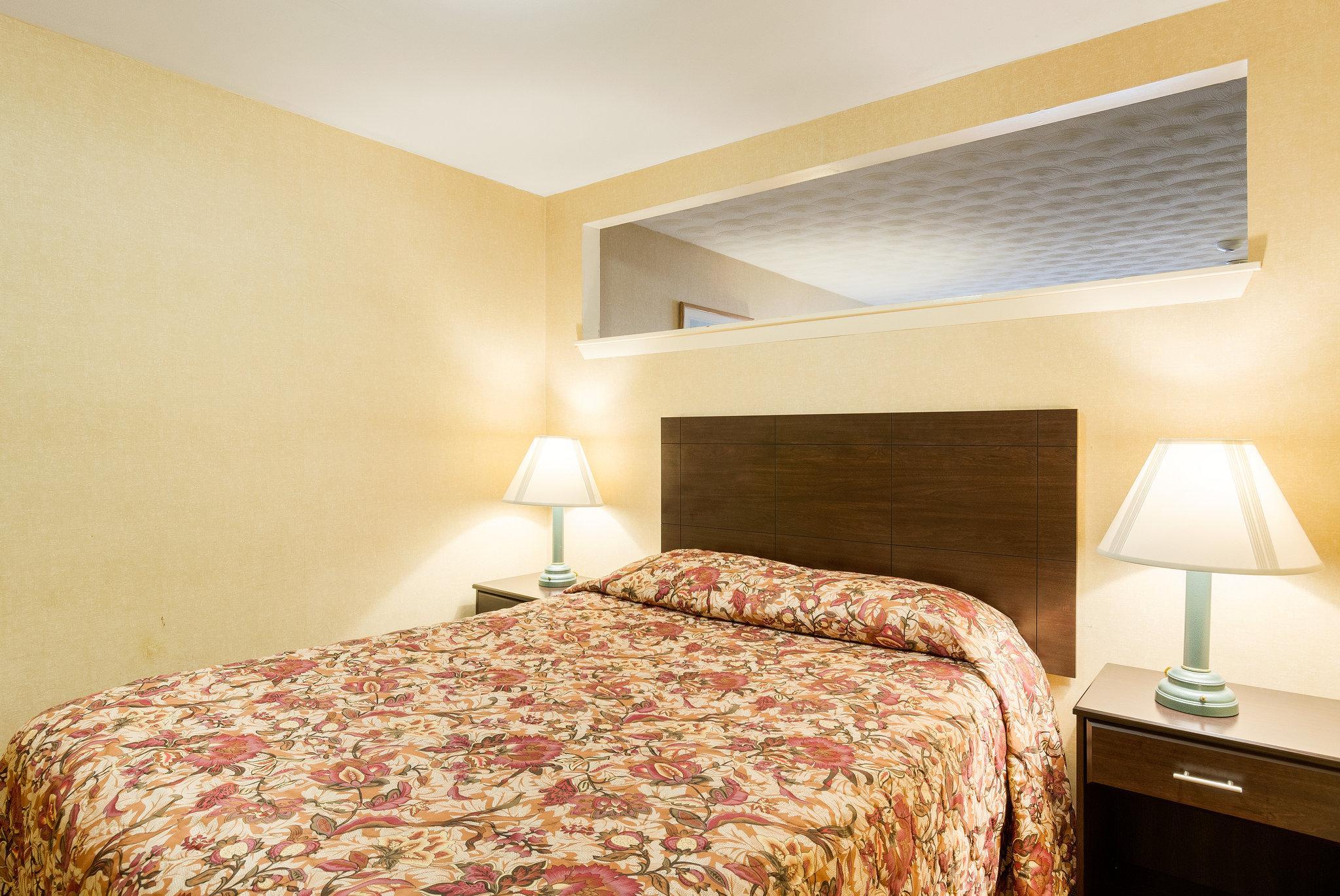 Econo Lodge Boston-Malden Exteriör bild